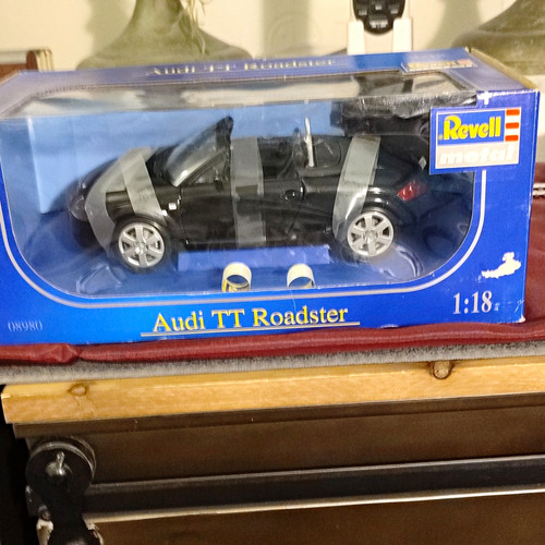 Revell metal audi - metal, tt