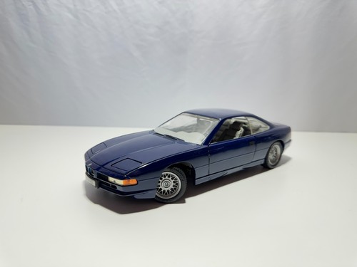 Revell bmw 850i blau - 1:18,