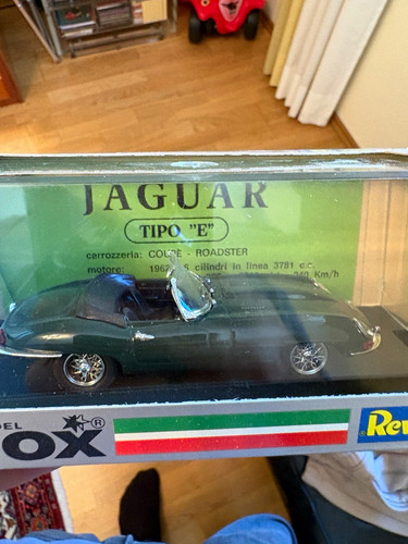 Revell model box jaguar tipo - revell,