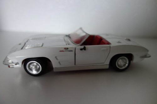 Revell corvette stingray - revell,