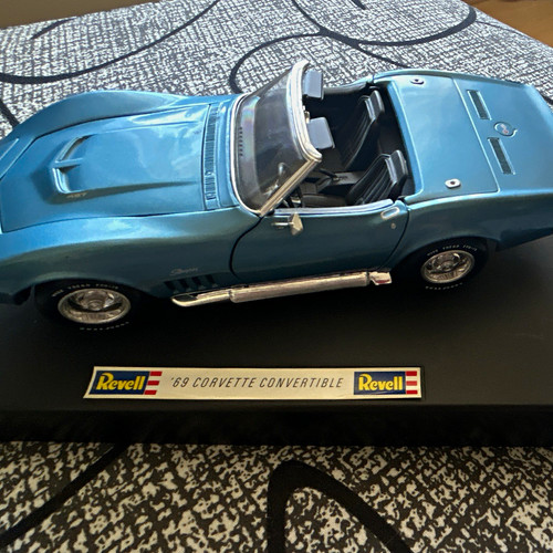 Revell chevrolet corvette - revell,